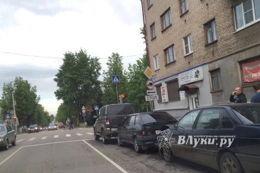 ФОТОФАКТ: ДТП на Октябрьском проспекте