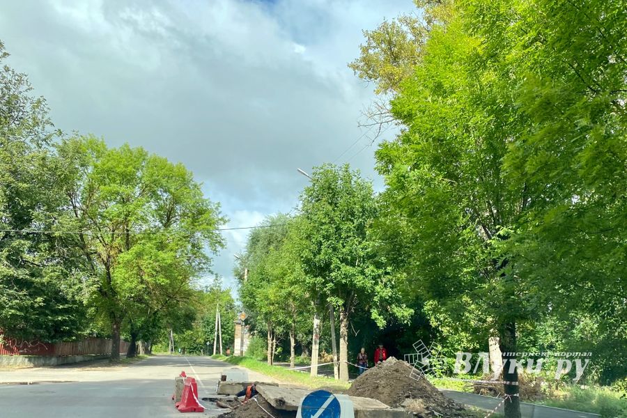 В Великих Луках идёт ремонт теплосетей (ФОТО)