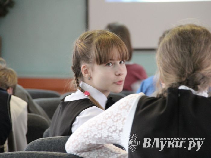 Школьники  отвечали на вопросы о великолукских спортсменах