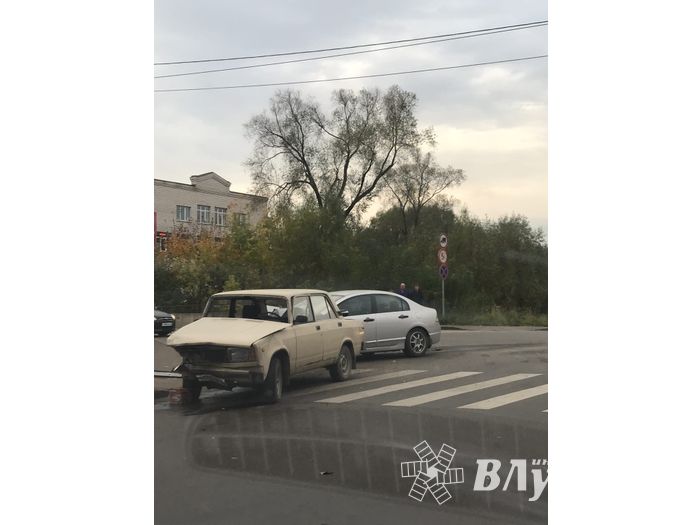 На проспекте Ленина произошло ДТП (ФОТО)