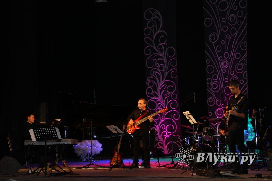 В Великих Луках состоялся концерт «Рождественский джаз» (фото)