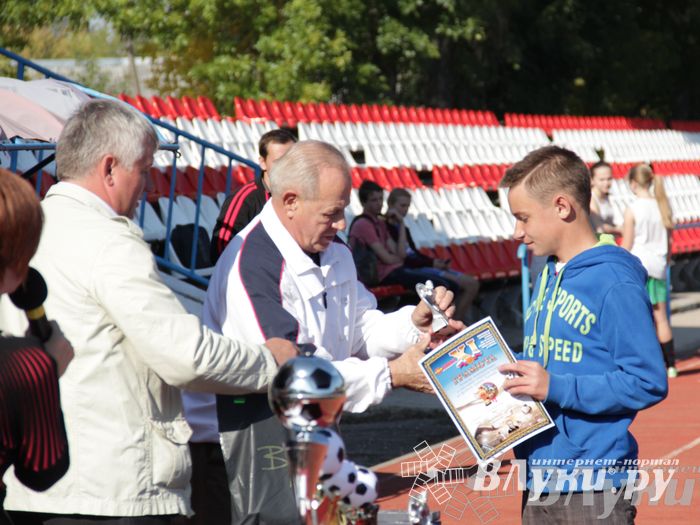 В Великих Луках завершился открытый турнир по футболу памяти М. Ф. Хренова (фото)