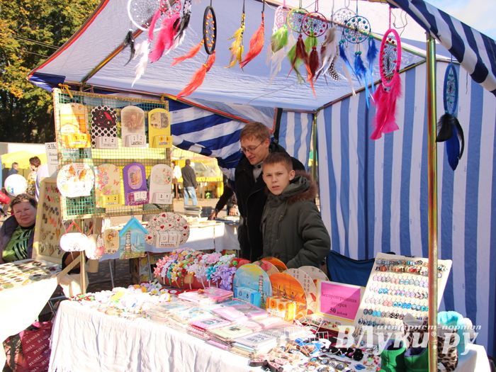 Торговая ярмарка «Осень-2016» прошла в Великих Луках (ФОТО)