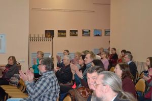 Великолучанин Владимир Николаевич Павлов представил свою книгу – сборник стихотворений «Запевай!» (фото)