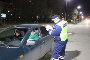 В минувшие выходные сотрудники ГИБДД провели массовые проверки водителей (фото)