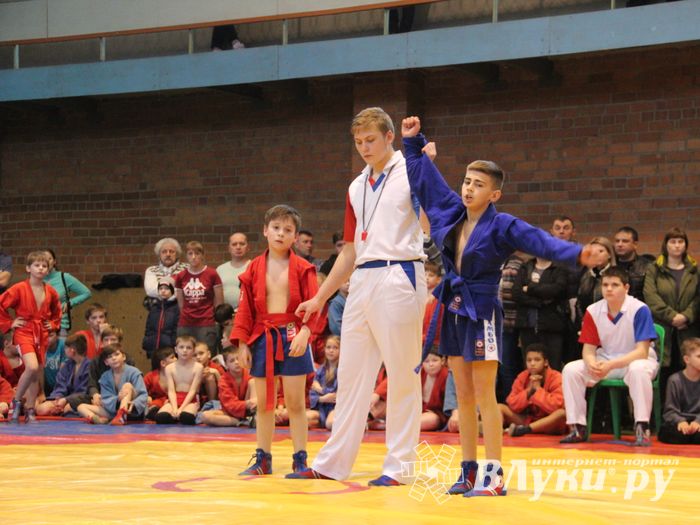 В Великих Луках прошли соревнования, посвященные памяти героев 6-й роты (ФОТО)