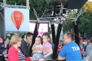 22-я Международная встреча воздухоплавателей завершилась традиционным ночным свечением аэростатов (ФОТО)