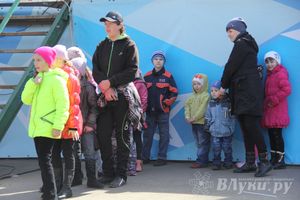 Универсальная торговая ярмарка «Весна-2015» прошла в Великих Луках (фото)