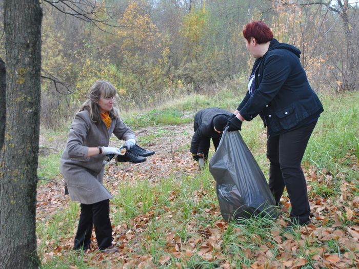 Коллектив Лицея №10 провёл субботник (ФОТО)