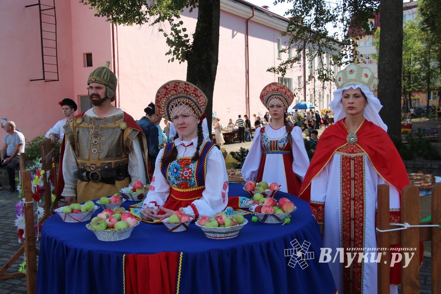 Великолучане празднуют День города (ФОТО)