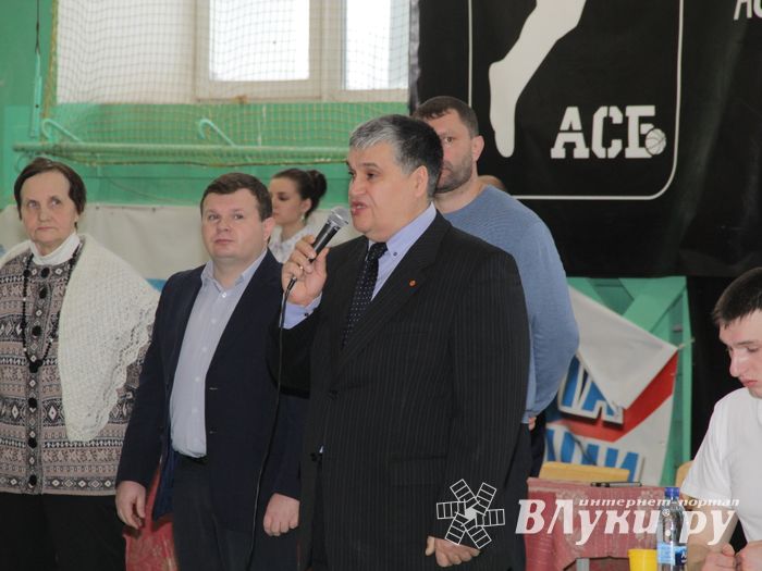 В Великих Луках прошел турнир по самбо, посвященный подвигу Александра Матросова (ФОТО)