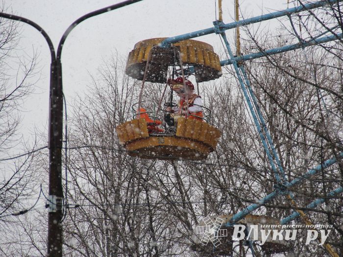 В Великих Луках сожгли Масленицу (фото)