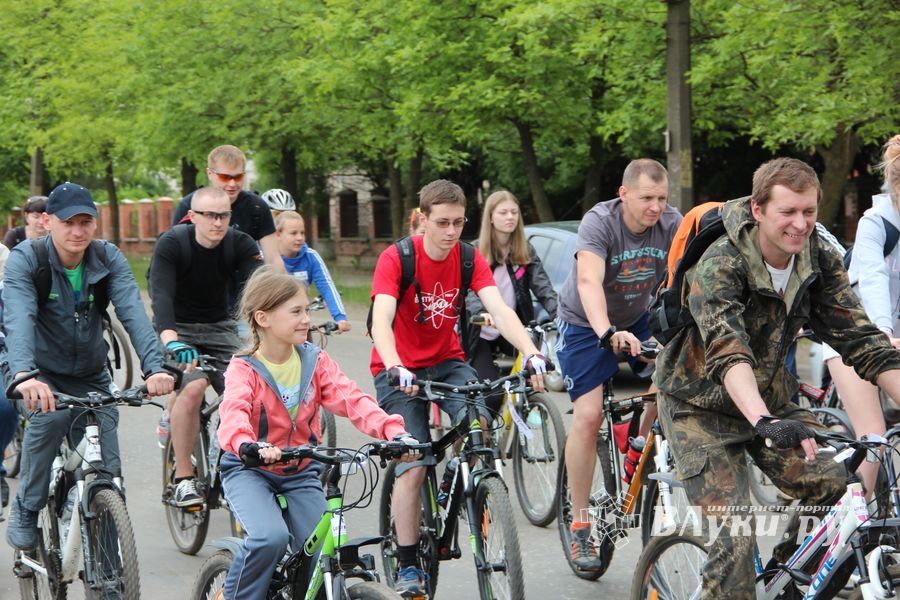 В Великих Луках состоялся «Велопарад» (ФОТО)