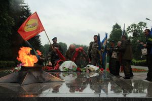 Участники Автопробега ВДВ «Россия - Казахстан - Беларусь «Дорогами воинской славы» посетили Великие Луки