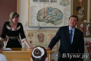 Губернатор встретился со студентами Великолукского медучилища (фото)