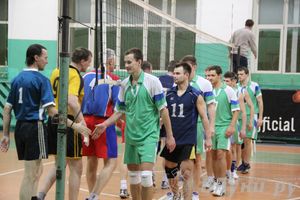 Сборная Великолукского района стала обладателем Кубка города по волейболу (фото)