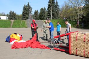 Шар, посвященный 850-летию города, поднялся над Великими Луками (ФОТО)