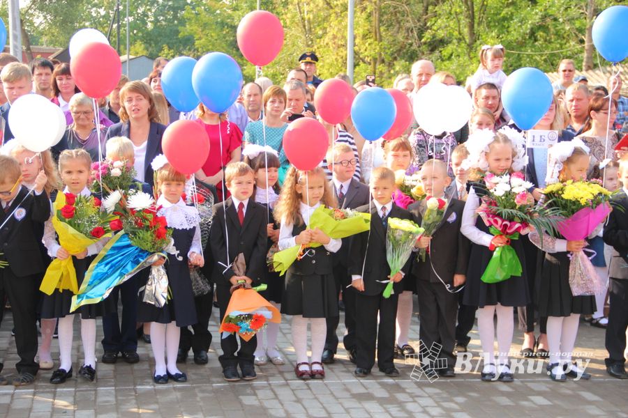 В Великих Луках открыли новый корпус школы №6 (ФОТО)