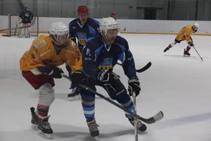 В великолукском «Айсберге» прошли матчи Чемпионата Псковской области по хоккею (ФОТО)