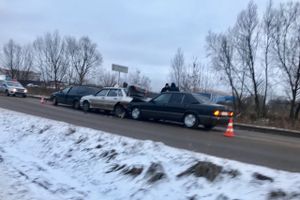 В Великих Луках из-за ДТП образовалась «пробка» (ФОТО)