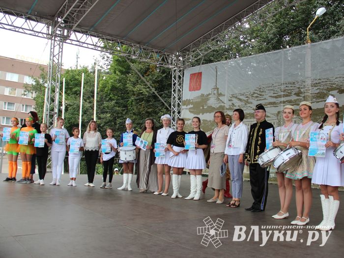 Лучшие мажоретки и барабанщицы награждены (ФОТО)