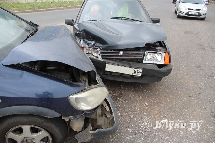ДТП с пострадавшими на пр. Октябрьском (ФОТО)