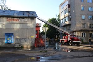 В Великих Луках произошёл пожар в магазинах (ФОТО)