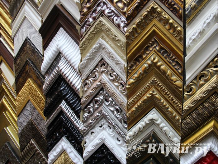 В Великих Луках прошел конкурс-выставка вышивки и бисера (ФОТО)