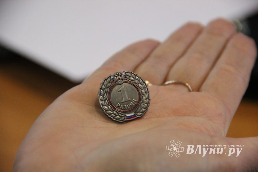 ​В Великих Луках прошли соревнования по художественной гимнастике (ФОТО)