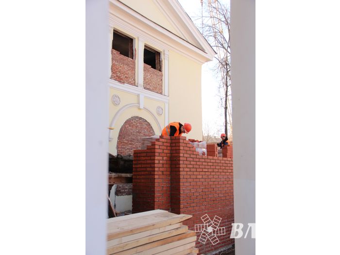 В театре не могут быть пластиковые окна... (фото)