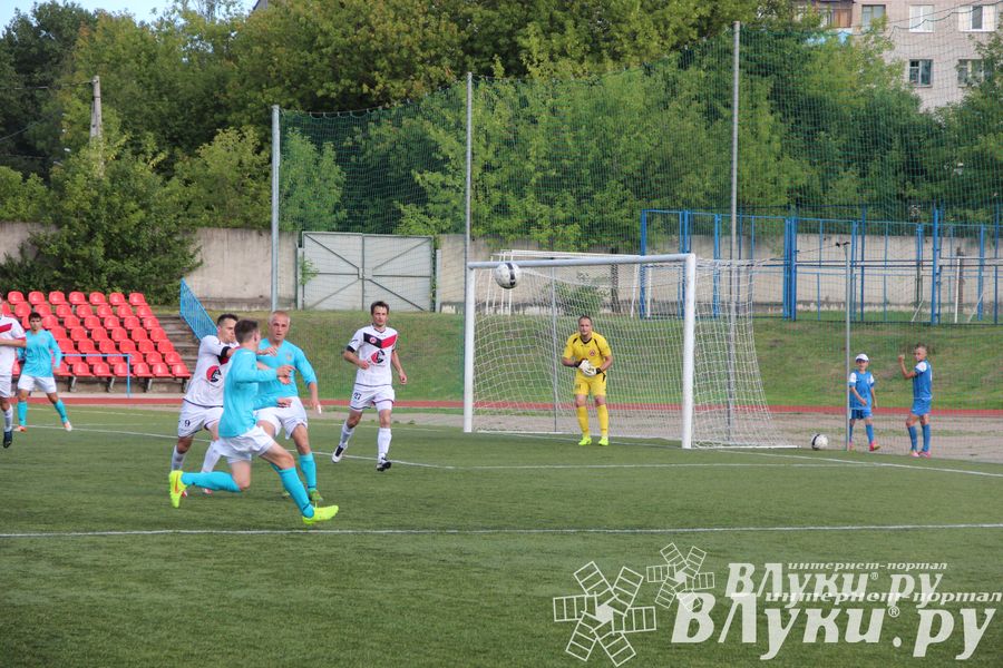 В Великих Луках состоялся матч «Луки-Энергия» — «Звезда» (Санкт-Петербург)