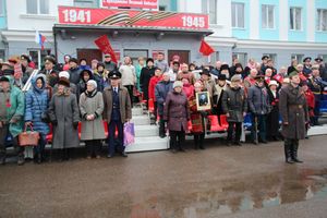 В Великих Луках прошел Парад Победы (ФОТО)