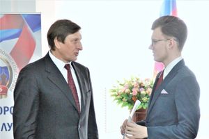 Лучших выпускников Великих Лук наградили «Золотыми парусами» (ФОТО)