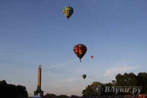 В Великих Луках открылась Международная юбилейная встреча воздухоплавателей (фото)