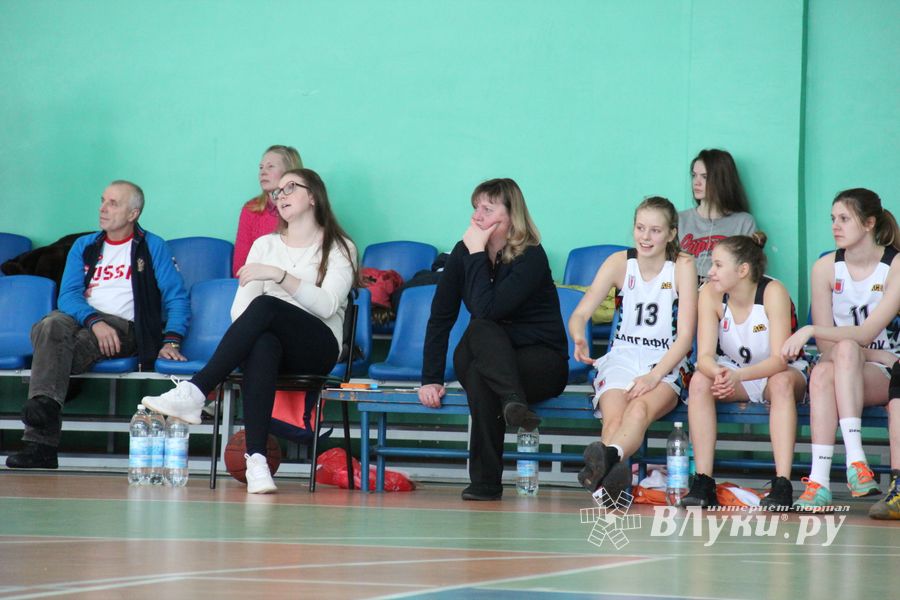 В Великих Луках прошли игры АСБ высшего дивизиона «Северо-Запад» среди женских команд (ФОТО)