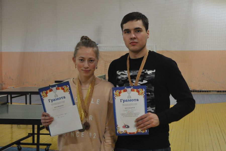 Великолучане привезли награды с турнира по натольному теннису (ФОТО)