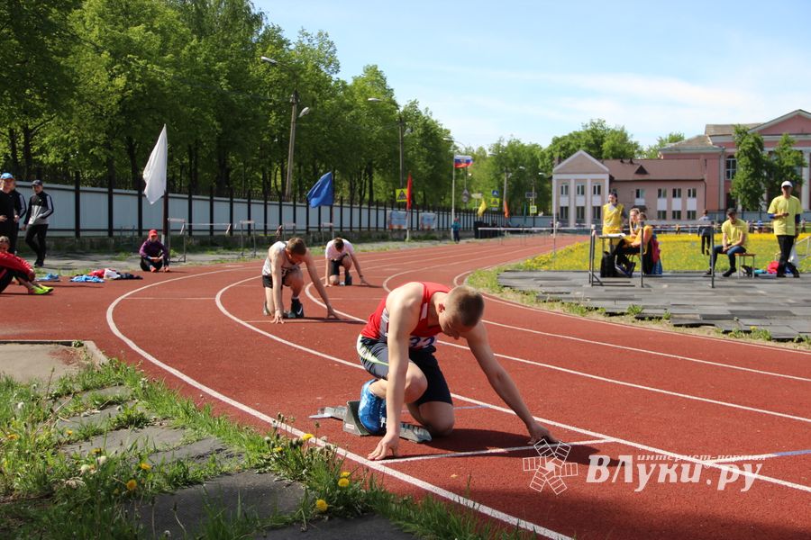 Великие Луки принимают чемпионат области по легкой атлетике (ФОТО)