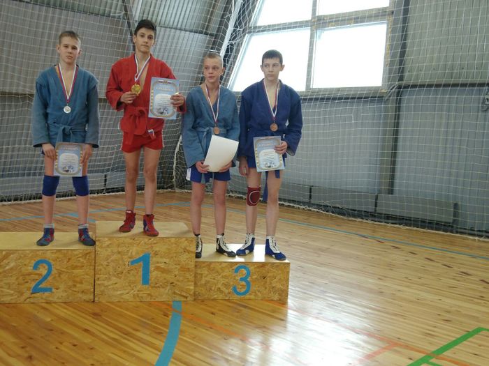 Великолукские спортсмены привезли золото с Первенства Пскова по самбо (ФОТО)