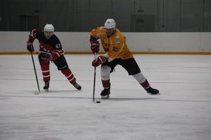 Хоккейные матчи чемпионатов города Великие Луки и Псковской области по хоккею прошли в СОК «Айсберг» (ФОТО)