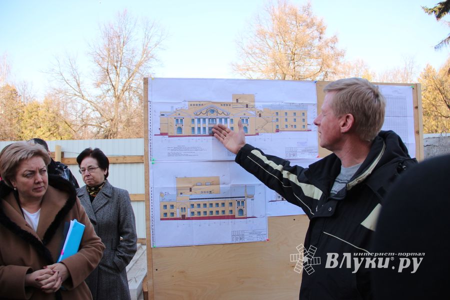 В театре не могут быть пластиковые окна... (фото)