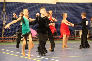 В Великих Луках прошел турнир по спортивным бальным танцам (ФОТО)