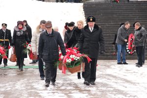 У Вечного огня в Великих Луках прошёл торжественный митинг (фото)