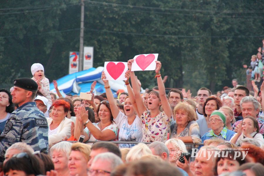 Людмила Чурсина и Пелагея поздравили Великие Луки с 850-летием (ФОТО)