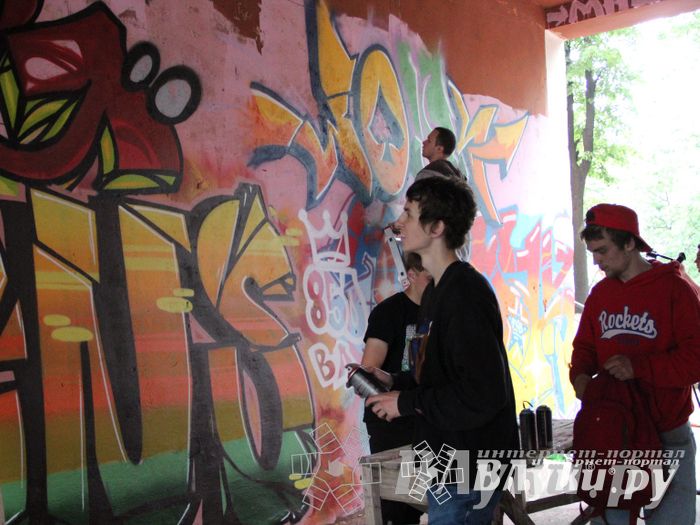 В Великих Луках прошел городской конкурс «Граффити — новый взгляд»