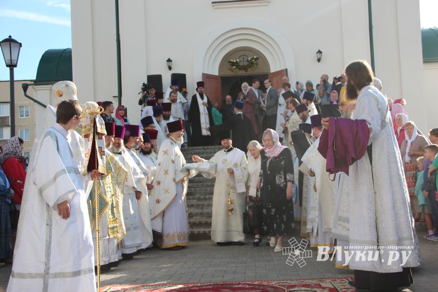 Освящение Храма святителя Тихона, Патриарха Всероссийского, святых Новомучеников и Исповедников Российских (ФОТО)