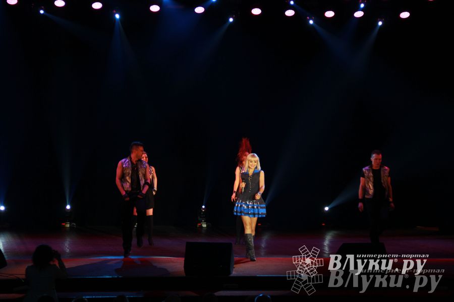 ДК ЛК Великие Луки: Две звезды в одном концерте (фото)