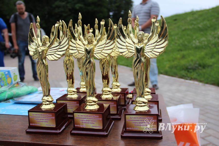 В Великих Луках состоялось награждение победителей Всероссийских соревнований по велоспорту