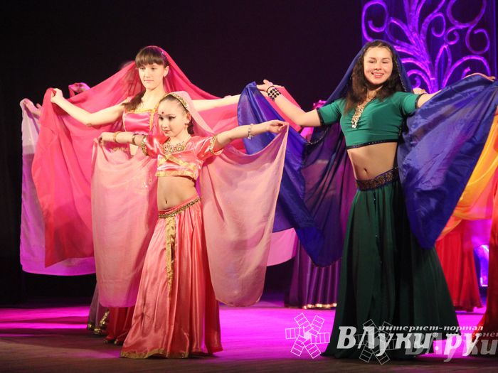 В ДК им. Ленина состоялся отчетный концерт студии восточного танца «Восточные сладости» (фото)