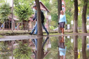 Мечта великолучан: по городу в чистой обуви (ФОТО)