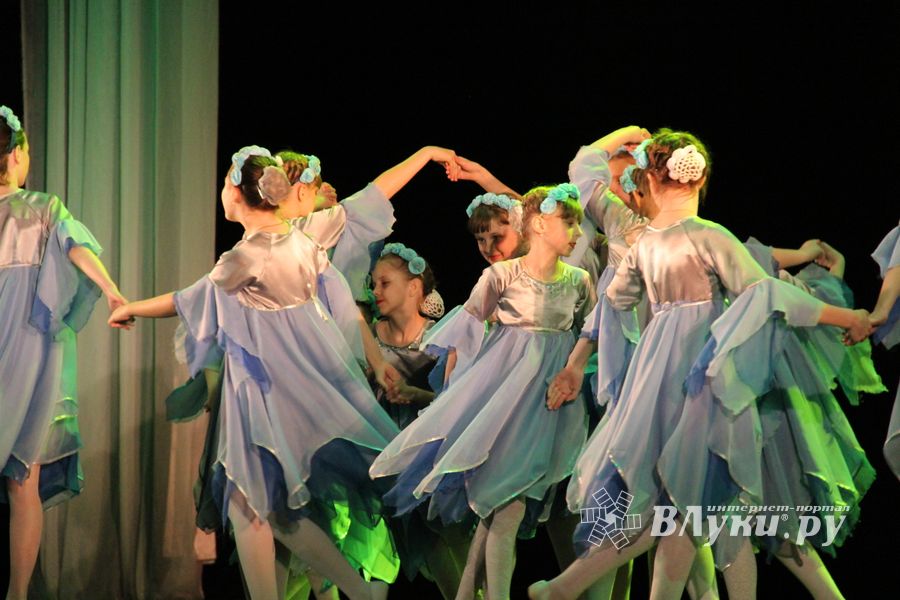 «Великолукская Веснянка» на сцене ДК ЛК